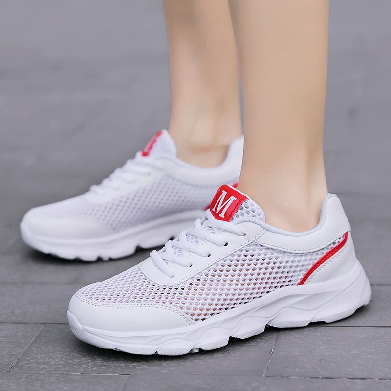 女性用通気性メッシュスニーカー,軽量ランニングシューズ,ベー - Japanese Lifestyle Items のレビューと価格